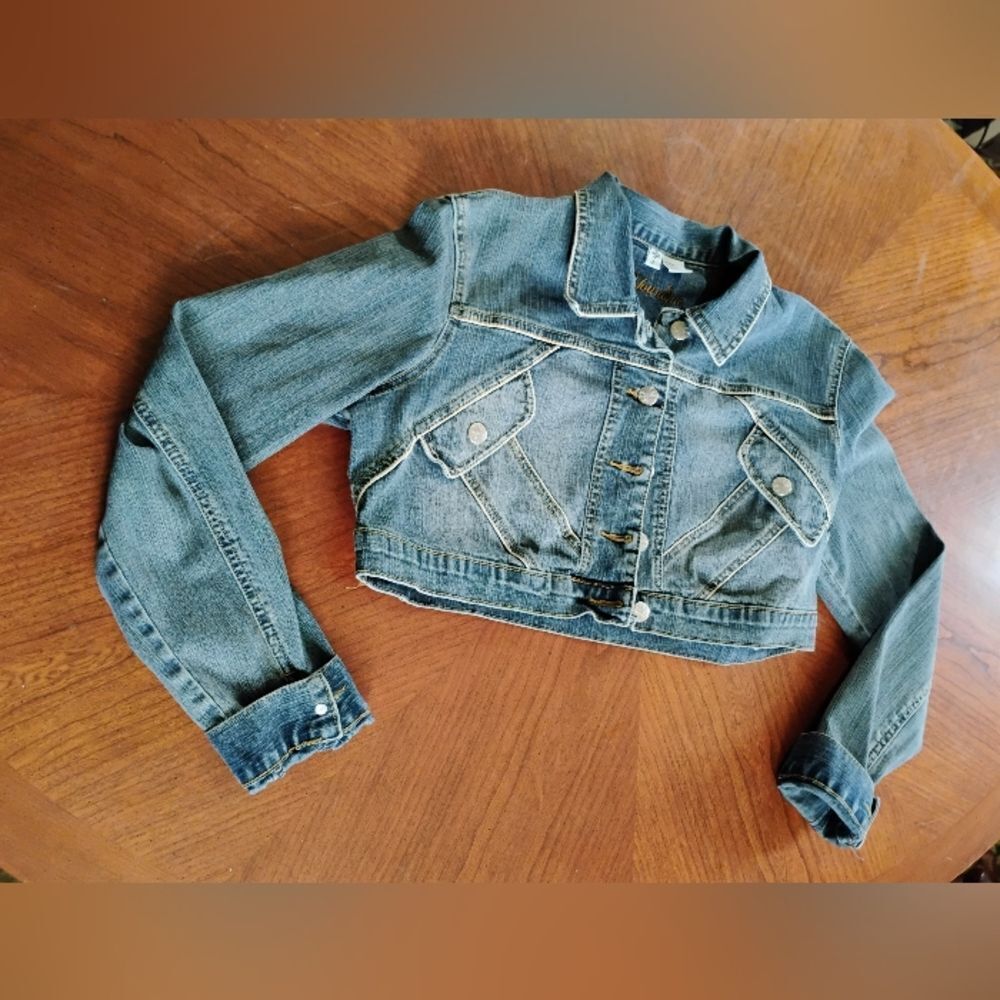 (1161) Younique Denim Cropped Jacket - Large